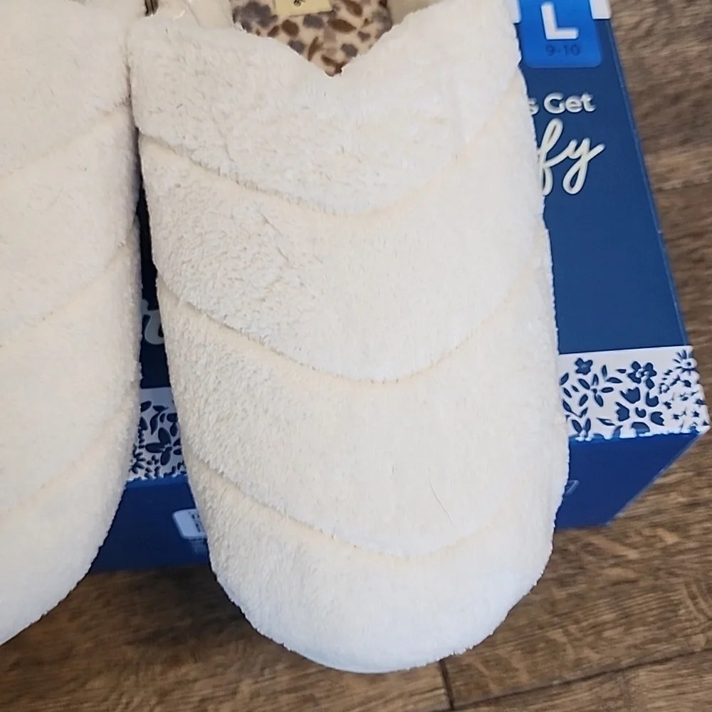 DEARFOAMS WOMAN'S SLIPPERS - Picture 3 of 8
